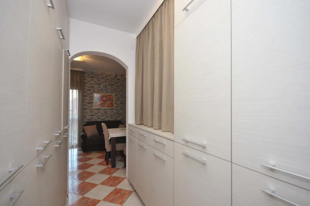 D&D Apartments 3 Budua Esterno foto