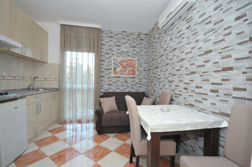 D&D Apartments 3 Budua Esterno foto