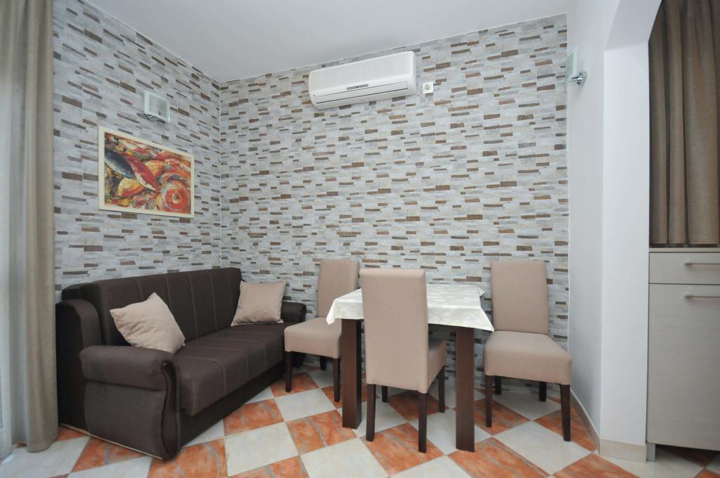 D&D Apartments 3 Budua Esterno foto